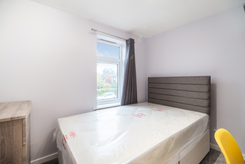 rentinc-st-annes-drive-ls4-2rz-leeds-44618582220250213122525AM
