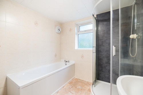 rentinc-st-annes-drive-ls4-2rz-leeds-65762023120250305122135AM