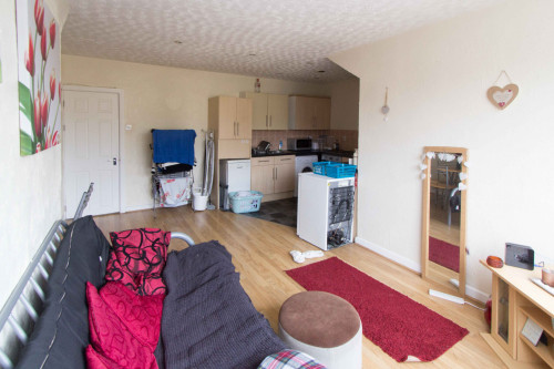 Rentinc - BURLEY ROAD - LS3 1JP - Gallery - 23