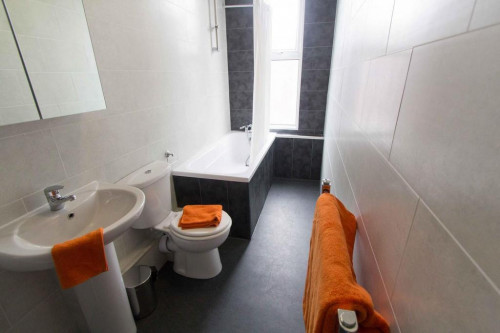 rentinc-royal-park-avenue-ls6-1ez-leeds-141270191120230627122115AM