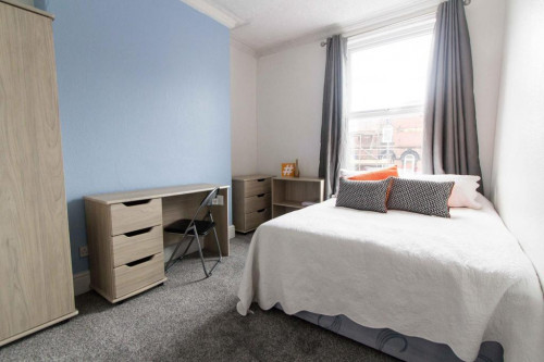 rentinc-royal-park-avenue-ls6-1ez-leeds-69726905420230627122114AM