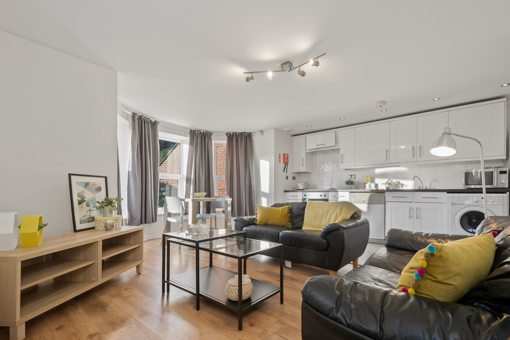  Flat 8, V3  -  Rentinc - VICTORIA TERRACE - LS3 1BX  - Gallery -  16