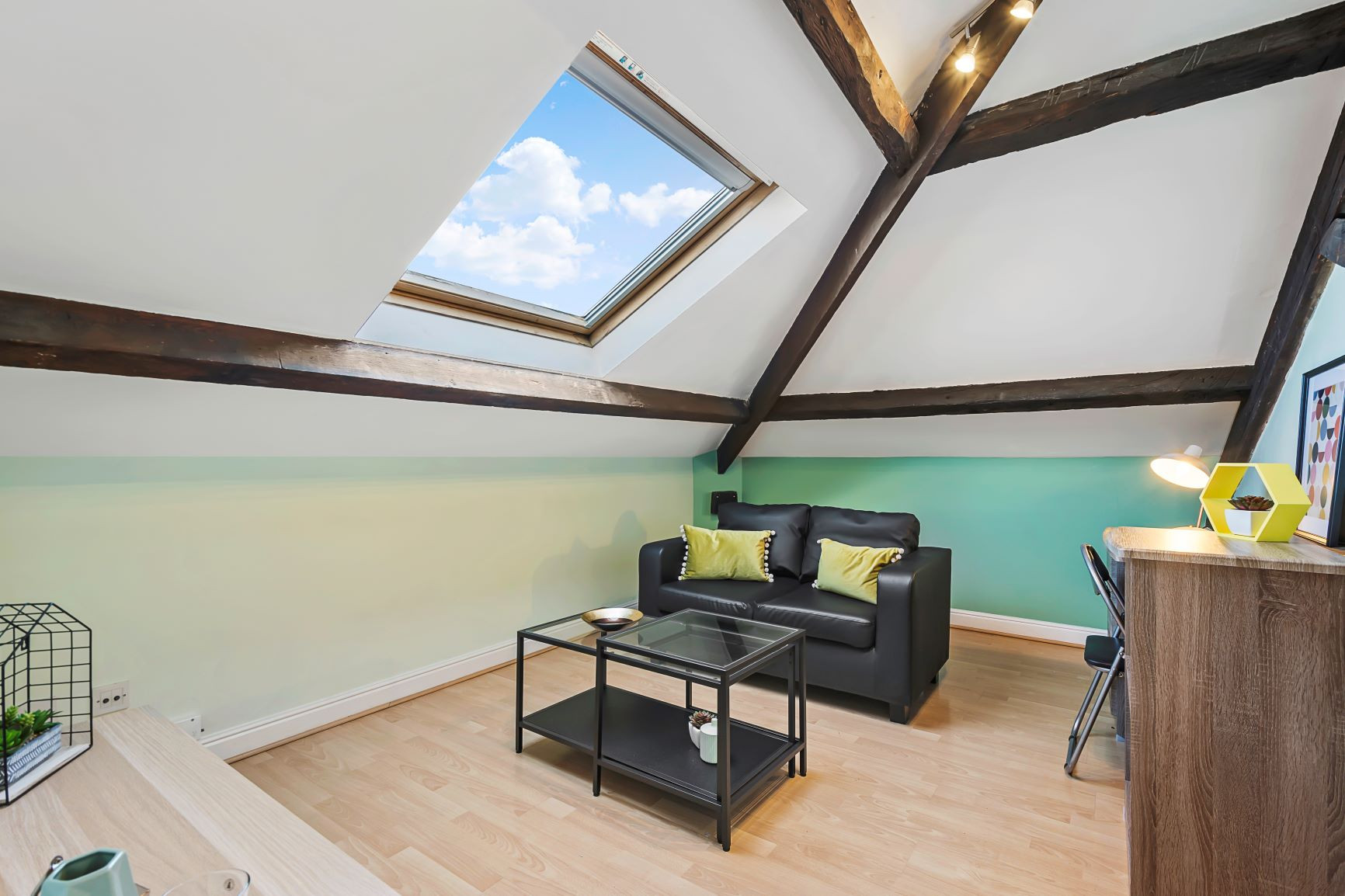  Flat 11, 2  -  Rentinc - VICTORIA TERRACE - LS3 1BX  - Gallery -  5