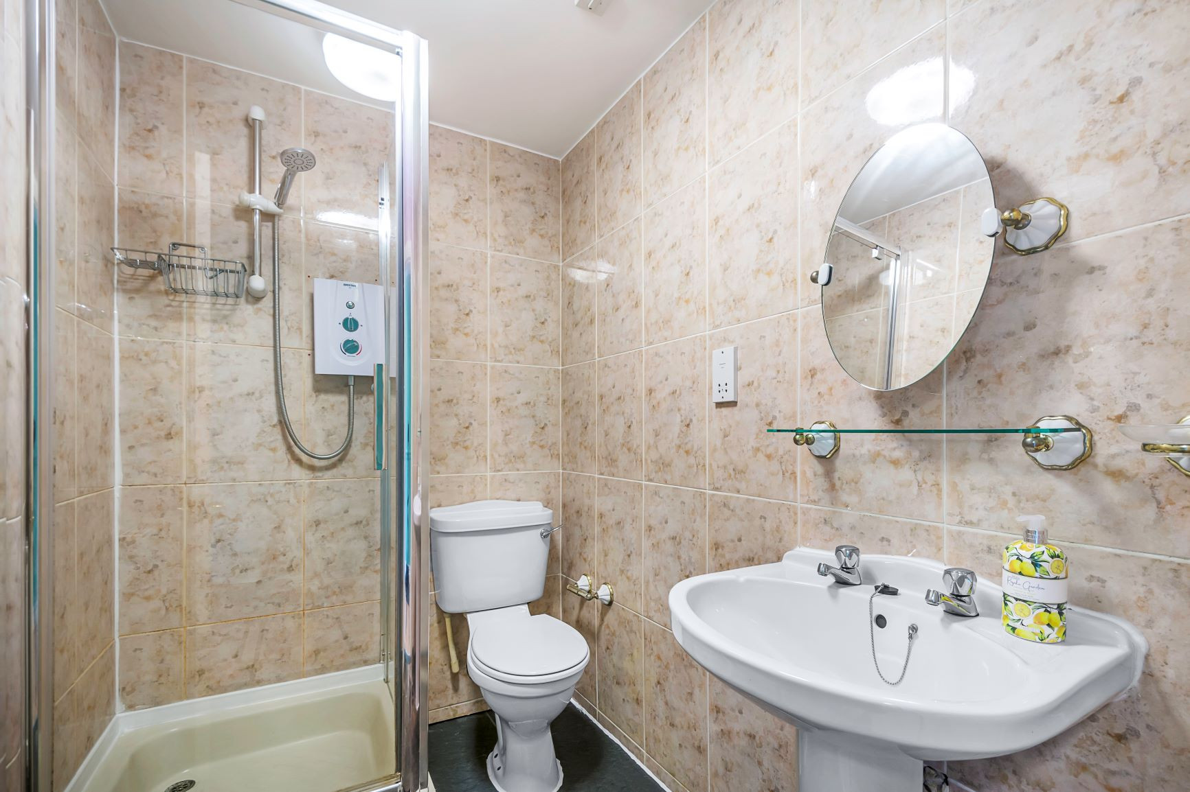  Flat 11, 2  -  Rentinc - VICTORIA TERRACE - LS3 1BX  - Gallery -  8