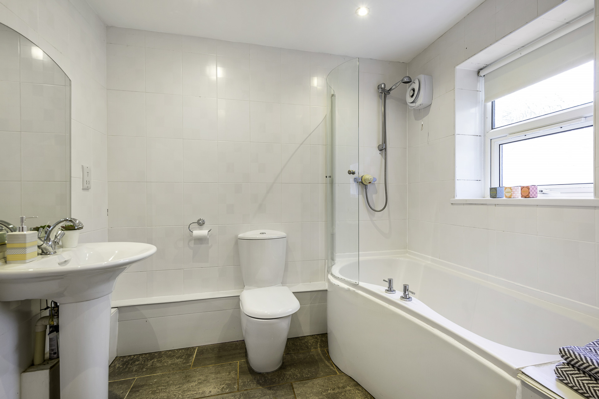  Flat 2, V3  -  Rentinc - VICTORIA TERRACE - LS3 1BX  - Gallery -  12