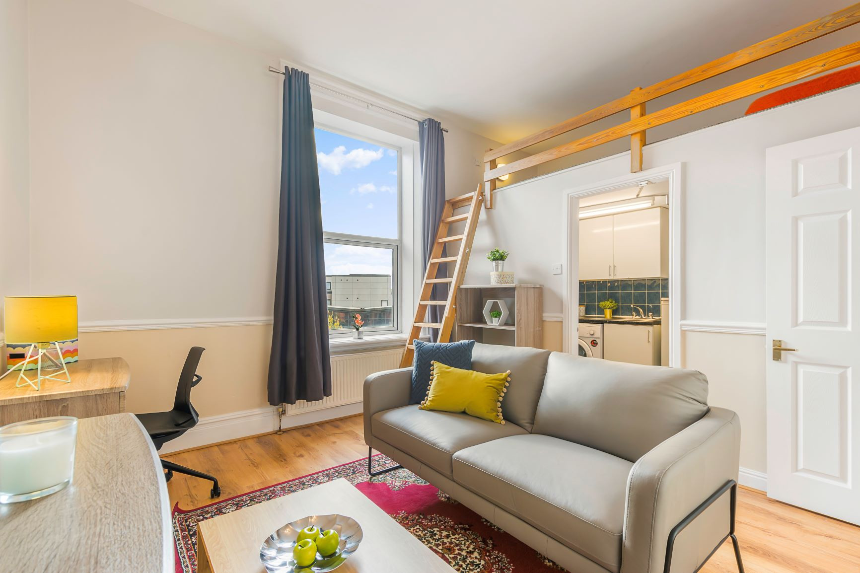  Flat 5, 2  -  Rentinc - VICTORIA TERRACE - LS3 1BX  - Gallery -  4