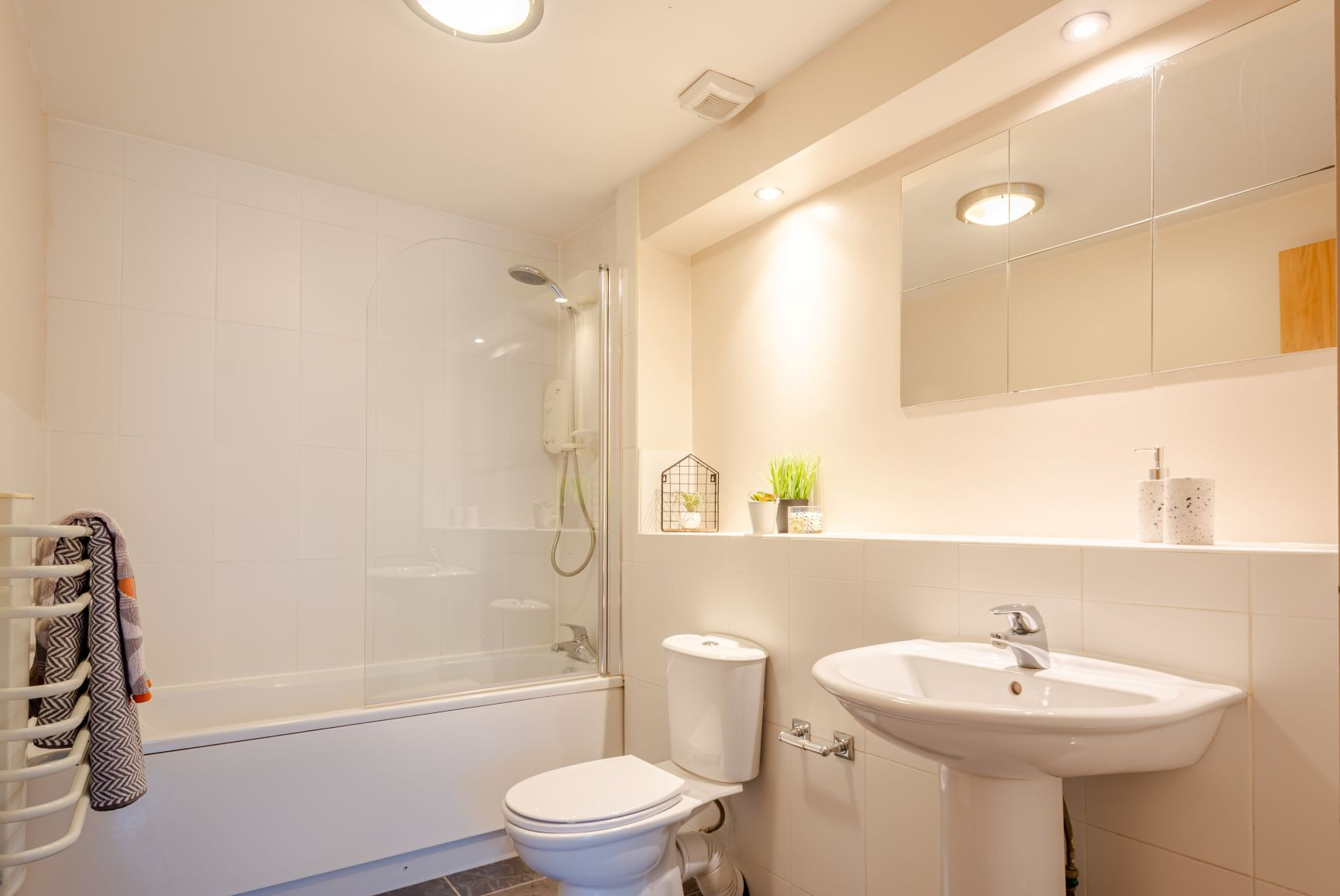  Flat 9, V3  -  Rentinc - VICTORIA TERRACE - LS3 1BX  - Gallery -  17