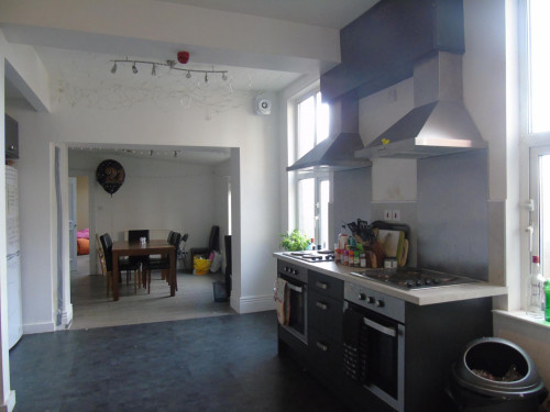 rentinc-kelso-road-ls2-9pr-leeds-128857609820250801123159AM