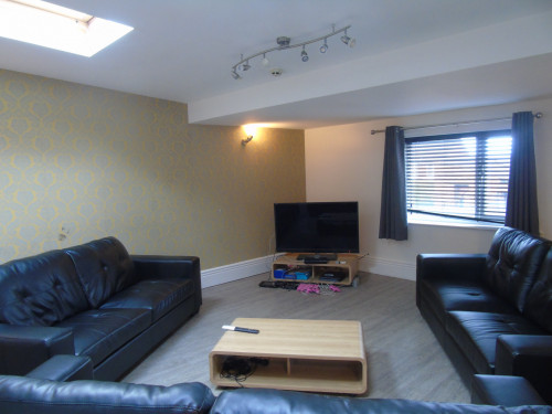 rentinc-kelso-road-ls2-9pr-leeds-209411856020231005055622AM