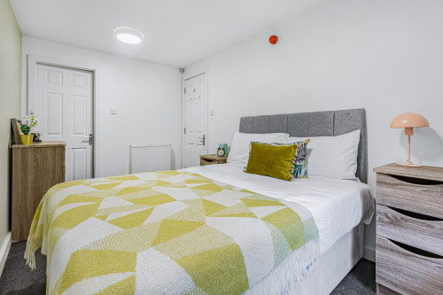 rentinc-hyde-park-terrace-ls6-1bj-leeds-136465458120250426123036AM