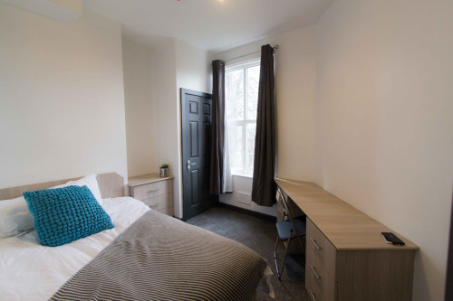 rentinc-hyde-park-terrace-ls6-1bj-leeds-158664831020231005055838AM