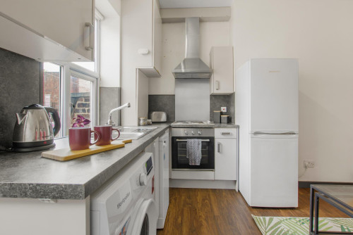 rentinc-hyde-park-terrace-ls6-1bj-leeds-1943908420250926122920AM