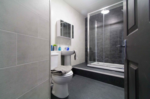 rentinc-hyde-park-terrace-ls6-1bj-leeds-30132736720250213122535AM
