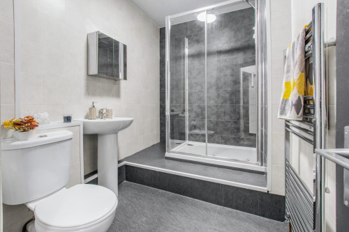 rentinc-hyde-park-terrace-ls6-1bj-leeds-51901773820250926122923AM