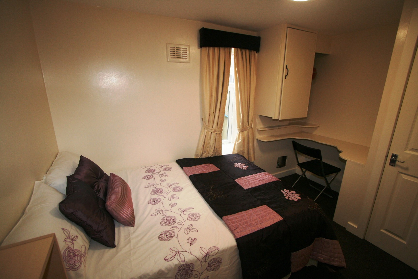 Flat 1, 15