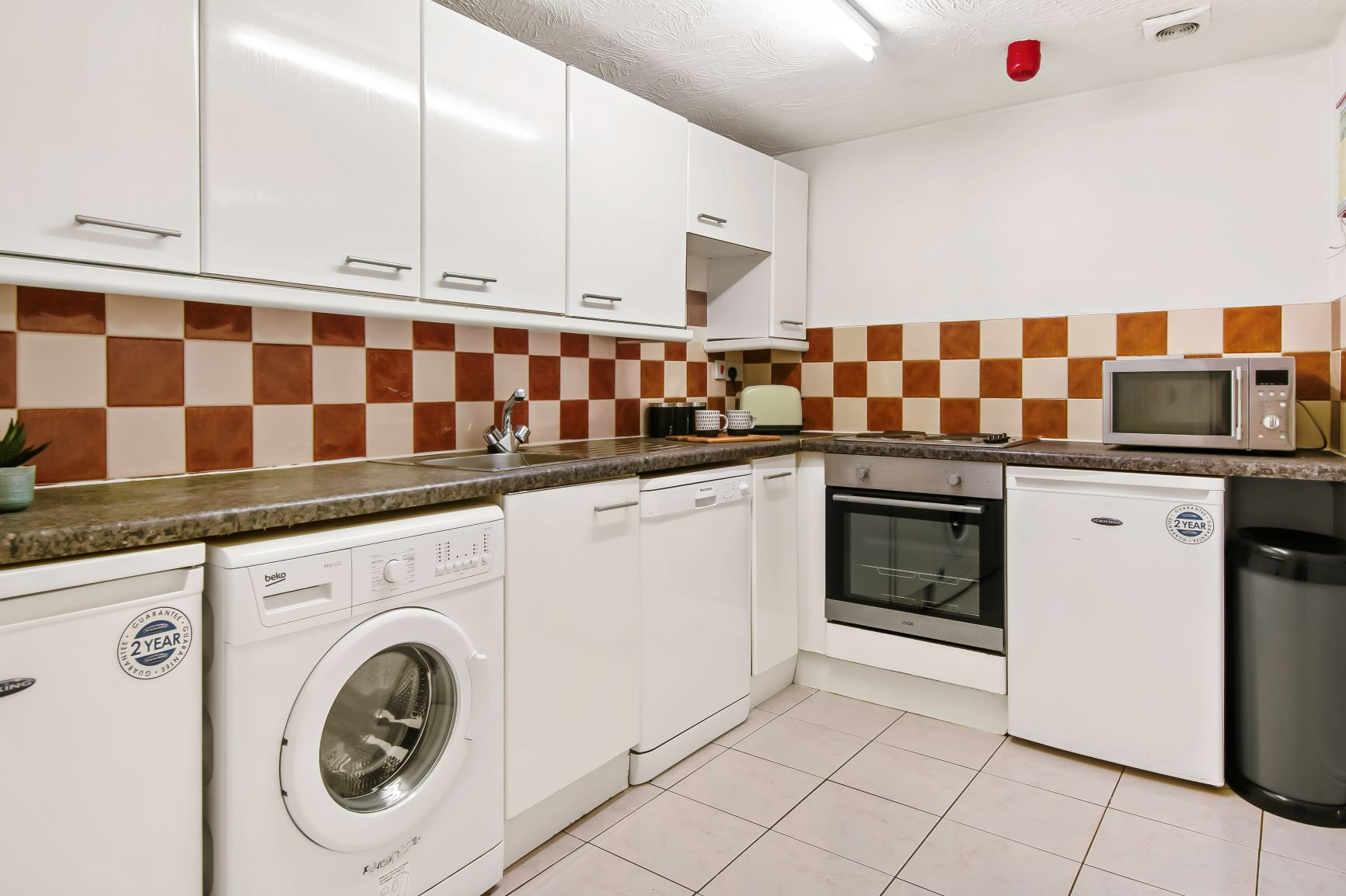Flat 1, 223 - 6