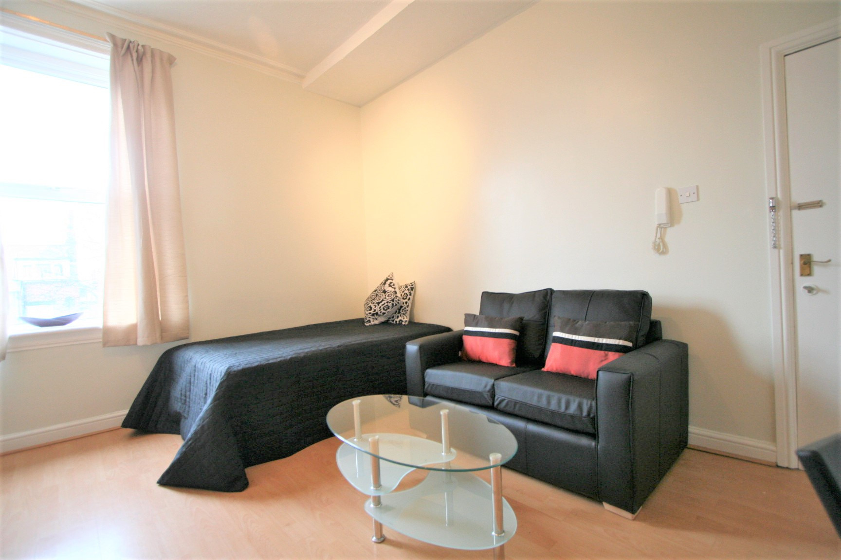 Flat 5, 229 - Rentinc - HYDE PARK ROAD - LS6 1AH - Gallery - 1