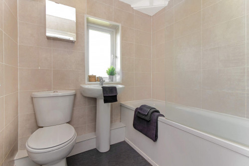 rentinc-stanmore-mount-ls4-2rh-leeds-138091515420231010051512AM