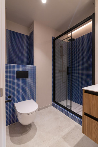 Inviting single bedroom in Albors