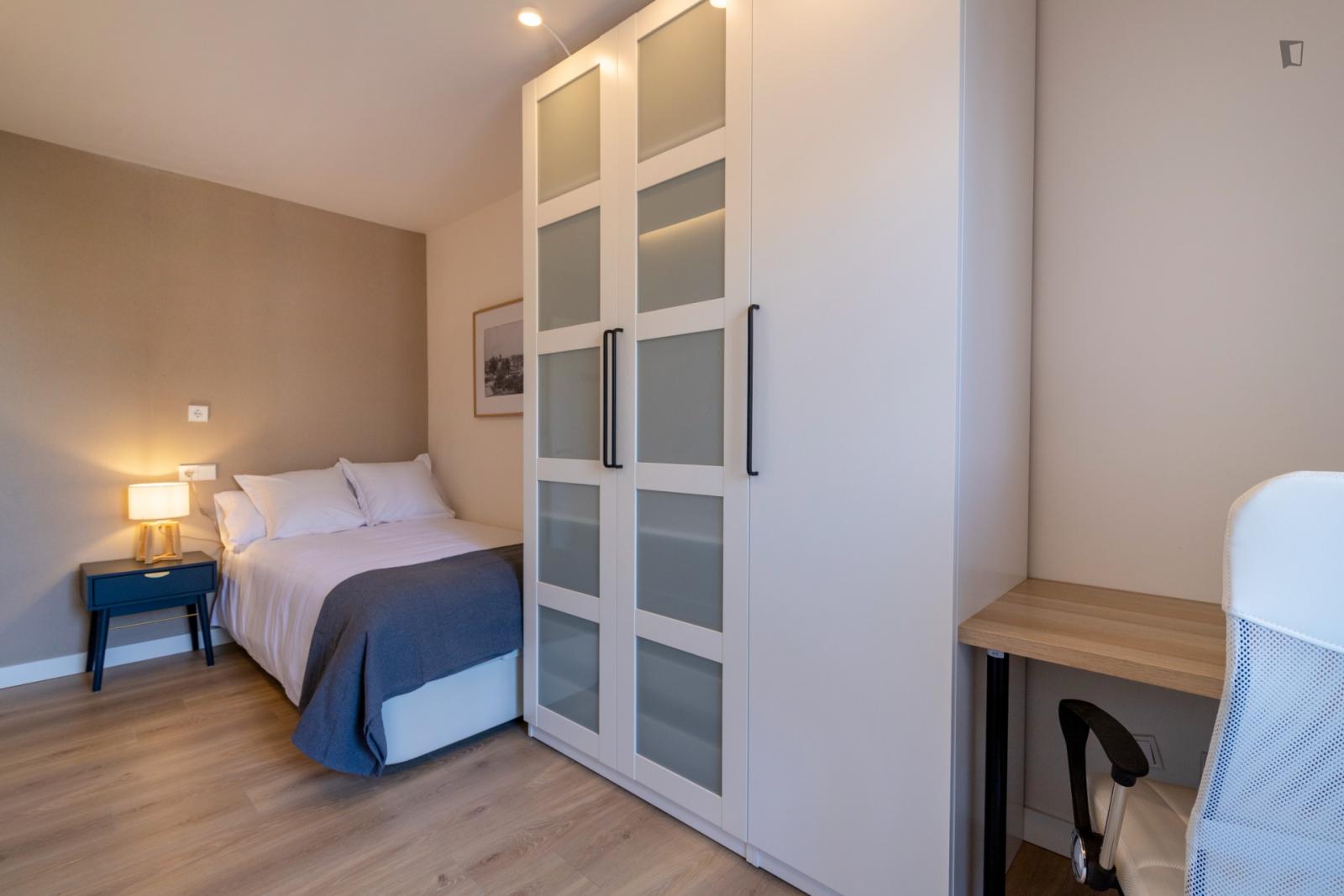  Inviting Single Bedroom In Albors  -  Inviting single bedroom in Albors  - Gallery -  1