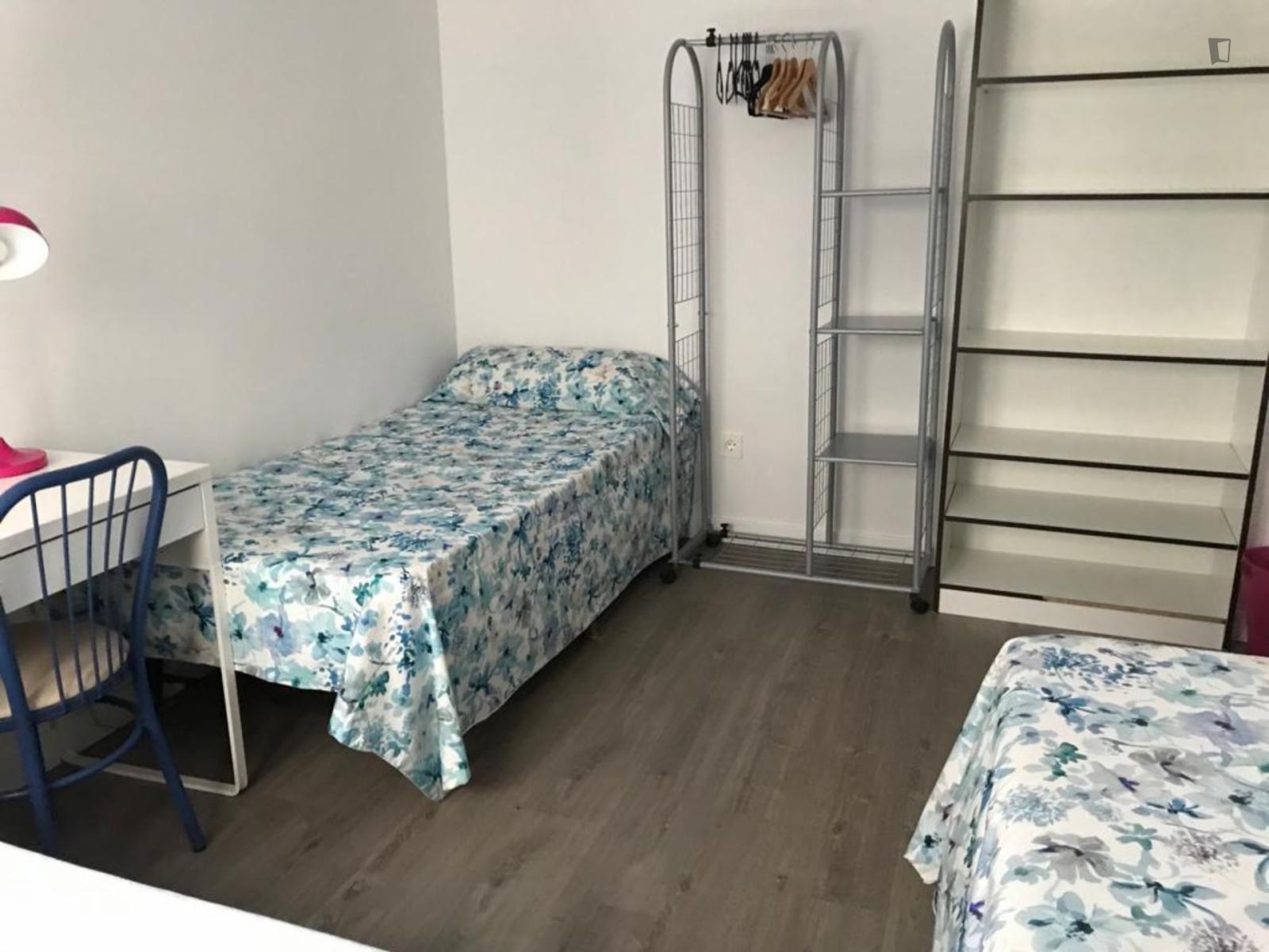 Bright Double Bedroom In Salamanca Close To Parque De La Alamedilla - 1