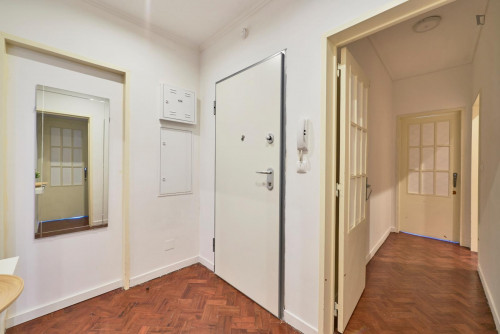 Attractive double bedroom near Fundação Calouste Gulbenkian - Gallery - 16