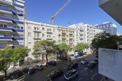Attractive double bedroom near Fundação Calouste Gulbenkian - Gallery - 31