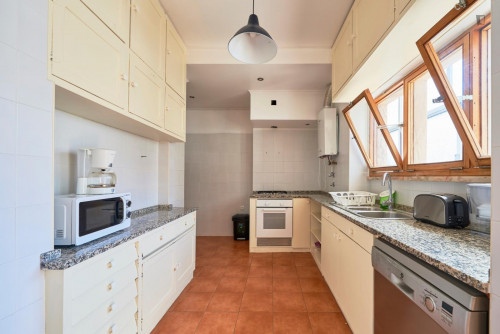 Attractive double bedroom near Fundação Calouste Gulbenkian - Gallery - 44