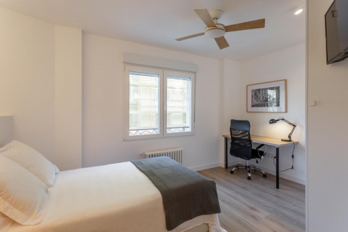 Delightful double bedroom near University