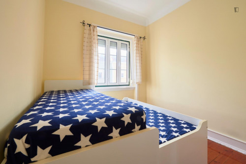 Spacious 3 bedroom apartment in Campo de Ourique