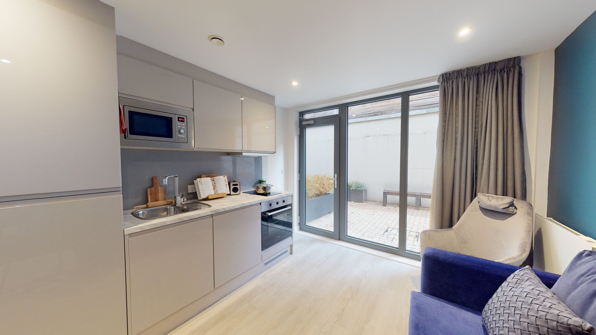  Premium Studio  -  79 Silver Street  - Gallery -  5