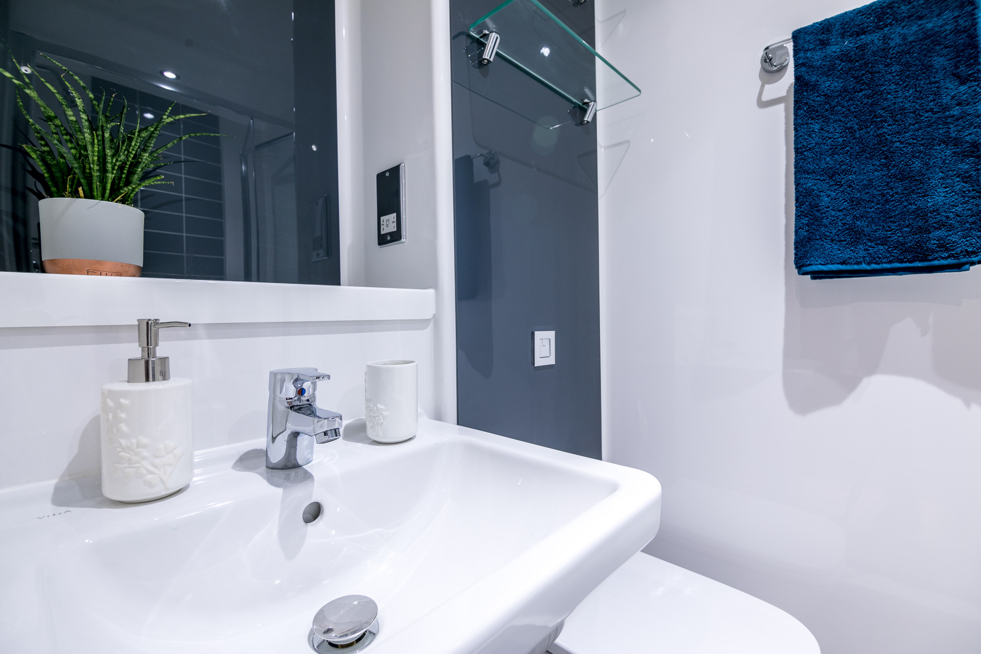  Premium Studio  -  79 Silver Street  - Gallery -  13