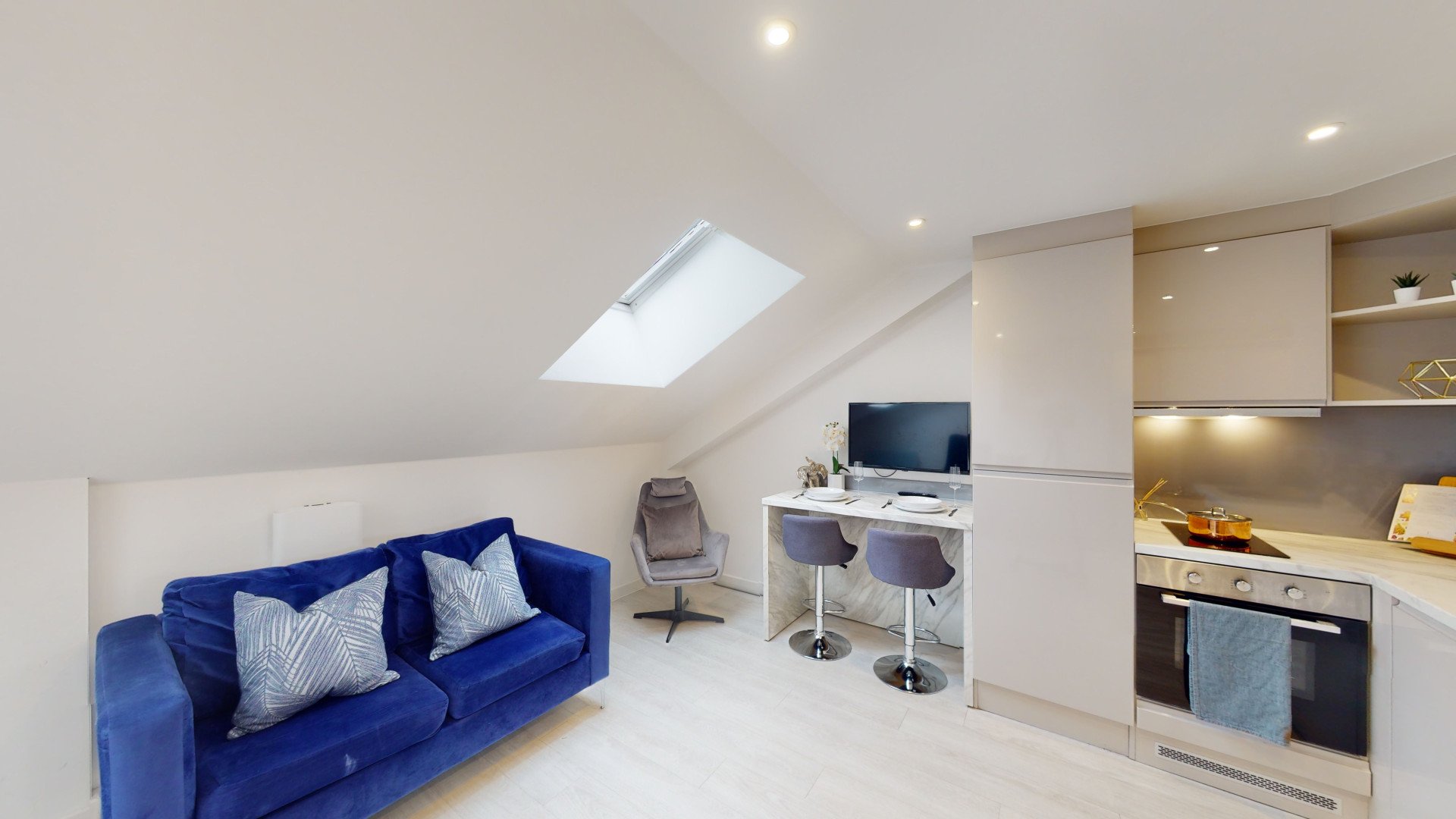  Deluxe Studio  -  79 Silver Street  - Gallery -  6