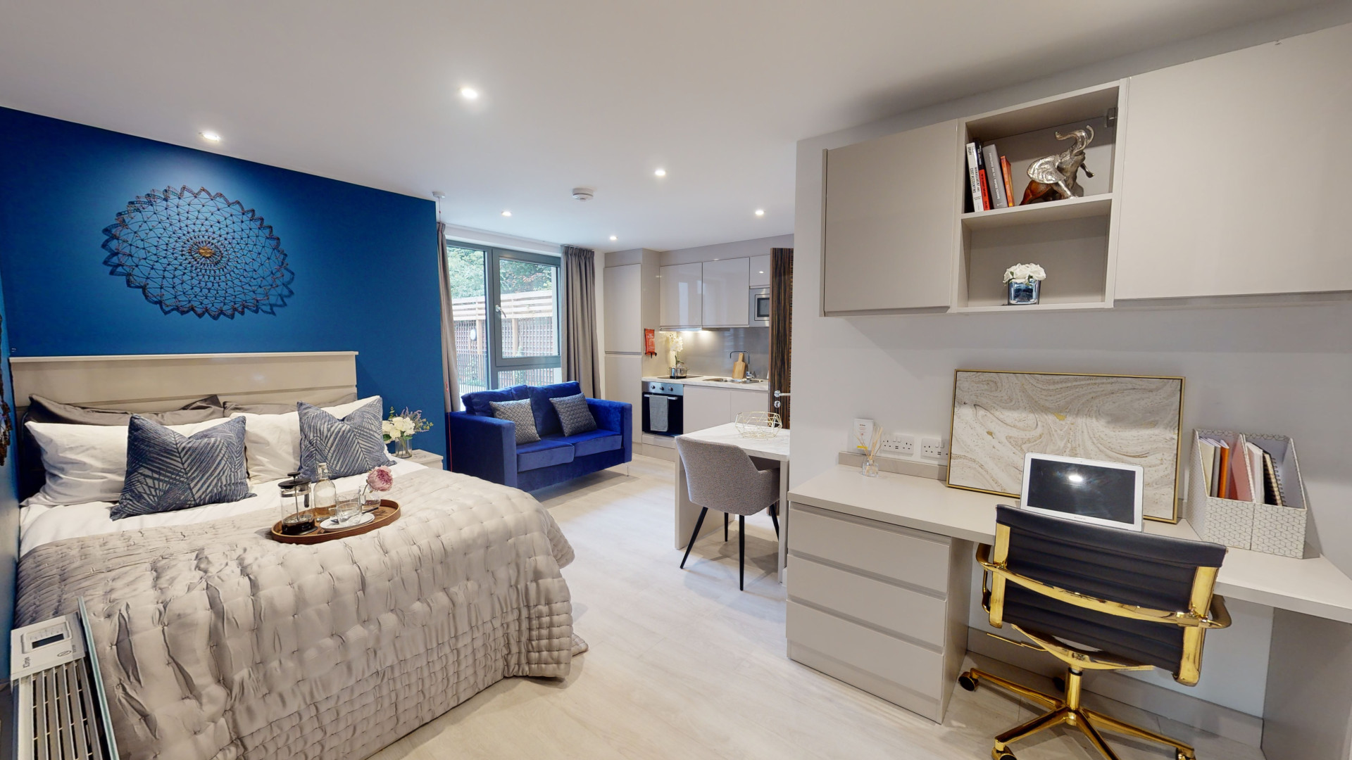  Deluxe Accessible Studio  -  79 Silver Street  - Gallery -  7