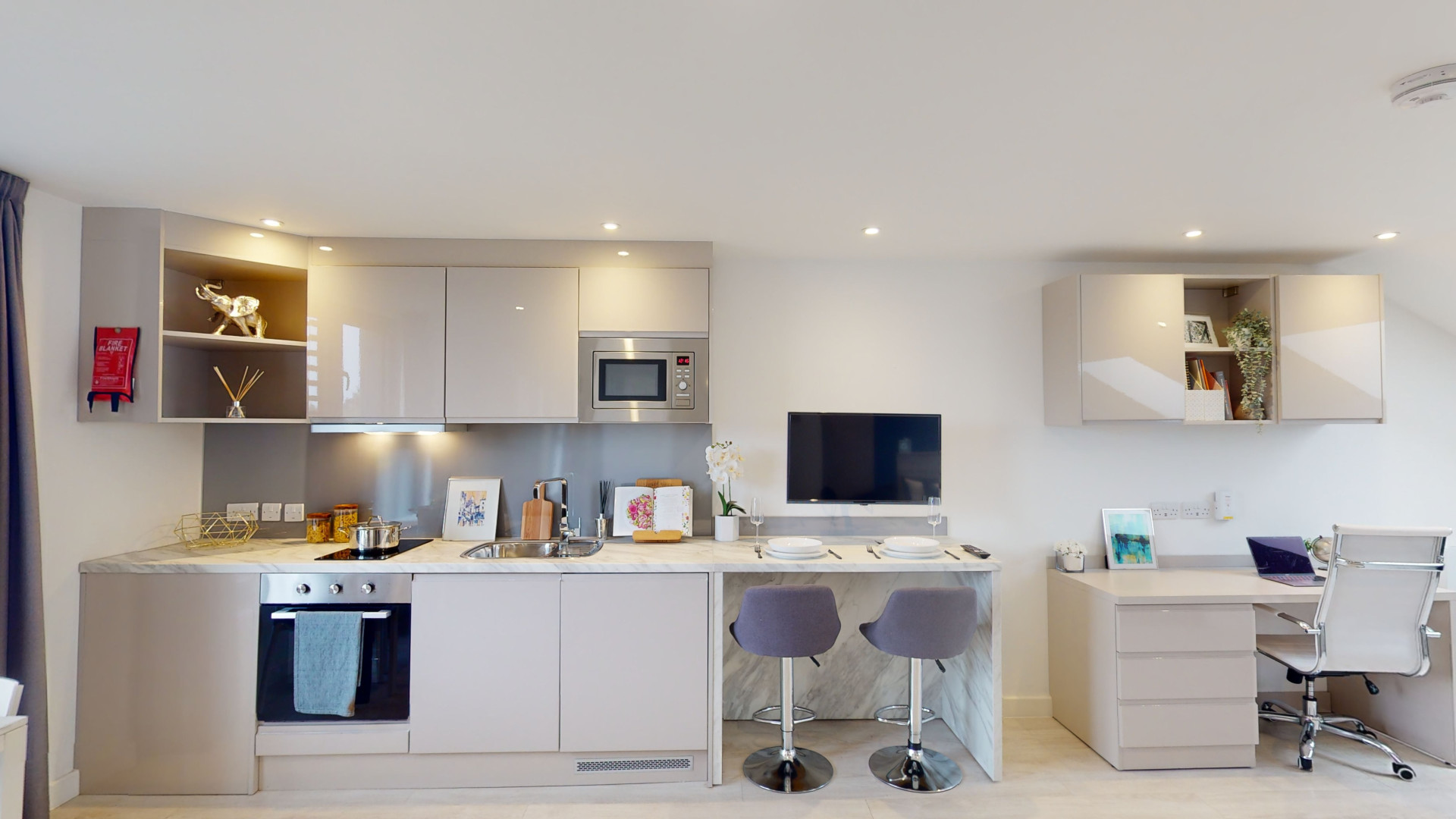  Super Deluxe Studio  -  79 Silver Street  - Gallery -  22