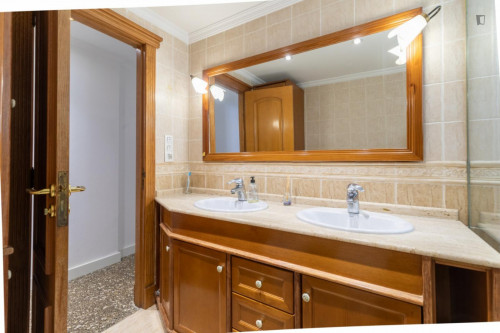 Comfy single bedroom in Valencia close to Parc central
