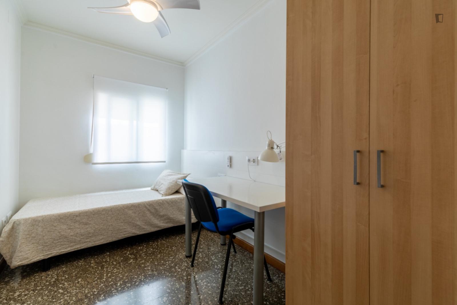  Comfy Single Bedroom In Valencia Close To Parc Central  -  Comfy single bedroom in Valencia close to Parc central  - Gallery -  1