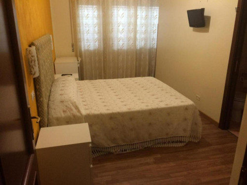 Pleasant Triple bed close to Metro Pietralata