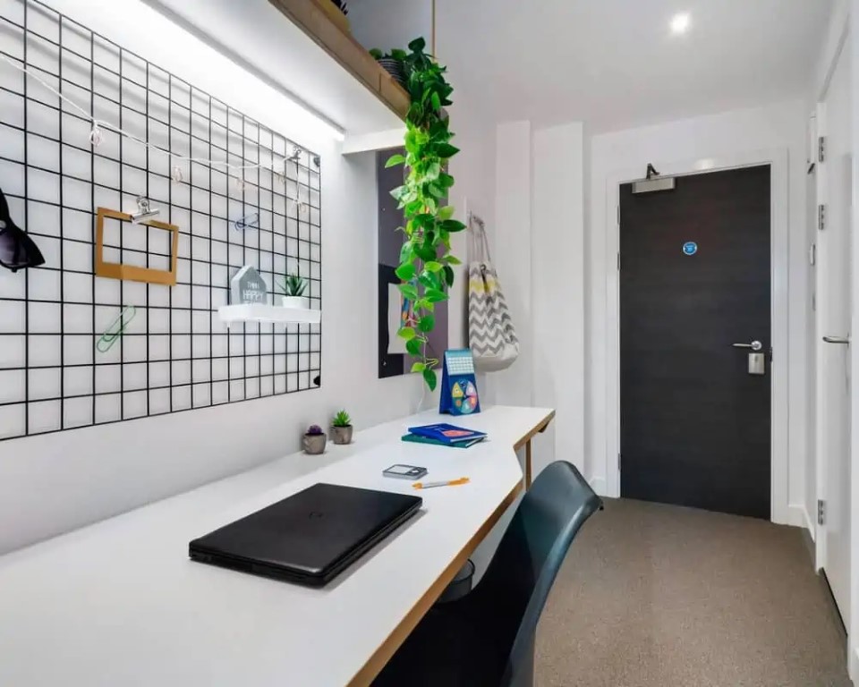 Bronze En-Suite  -  27 Magdalen Street  - Gallery -  6