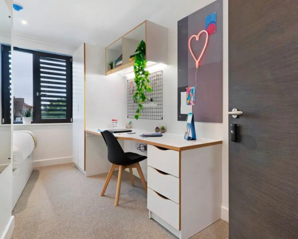 Bronze En-Suite  -  27 Magdalen Street  - Gallery -  8