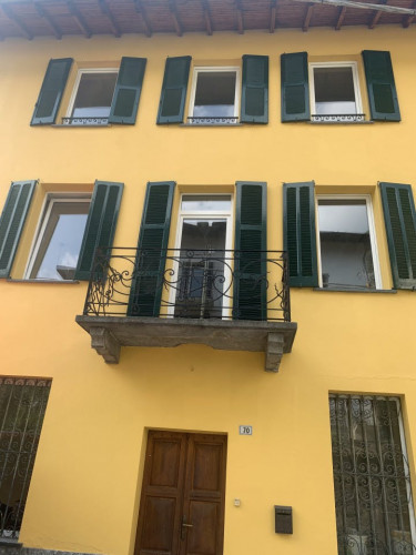 Coliving Oasis in San Bartolomeo Val Cavargna with Mountain Views and Modern Comforts