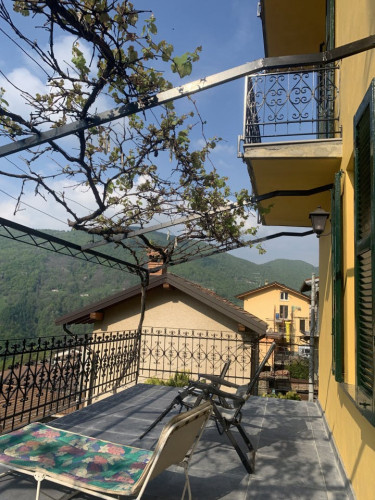 Coliving Oasis in San Bartolomeo Val Cavargna with Mountain Views and Modern Comforts
