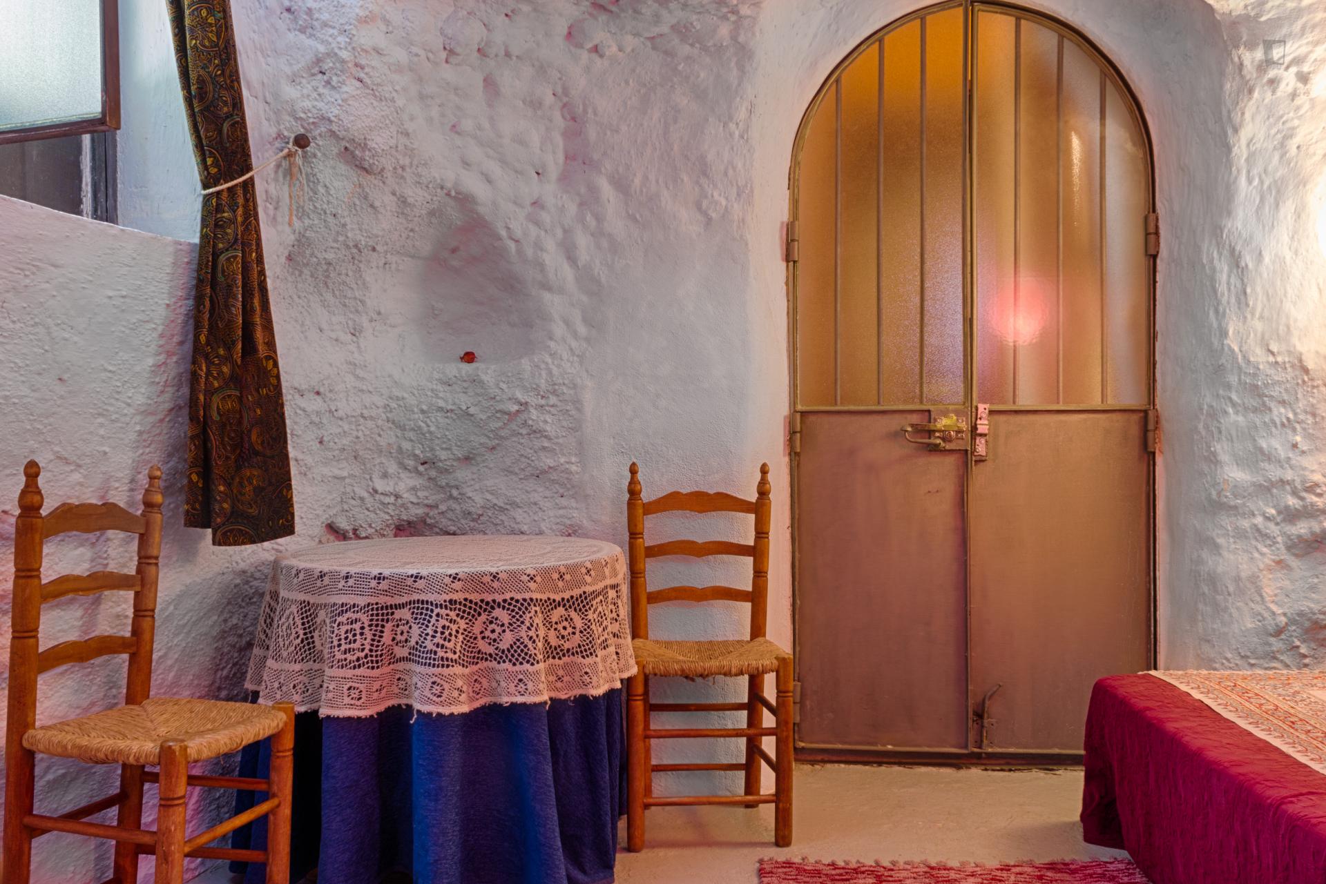 Double bedroom close to Facultad de Derecho