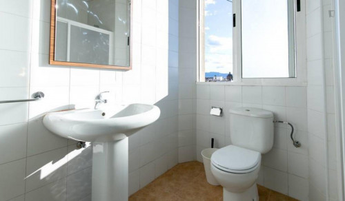 Cool double bedroom near to Puerta de Elvira - Gallery - 8