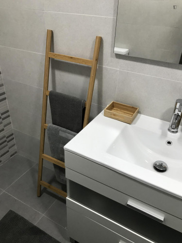 Cosy double bedroom near Pontinha metro station - Gallery - 12