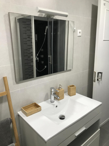 Cosy double bedroom near Pontinha metro station - Gallery - 11