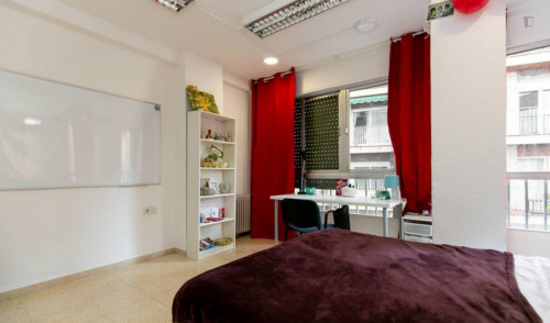 Nice Doble Bedroom in the center - Gallery - 14