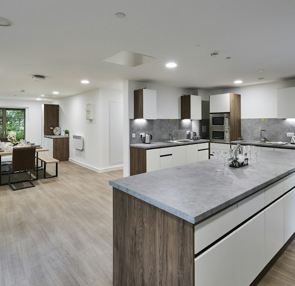  En-Suite - Large Flat  -  The Oaks  - Gallery -  5