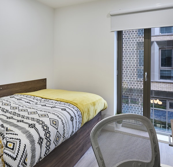  En-Suite - Large Flat  -  The Oaks  - Gallery -  2