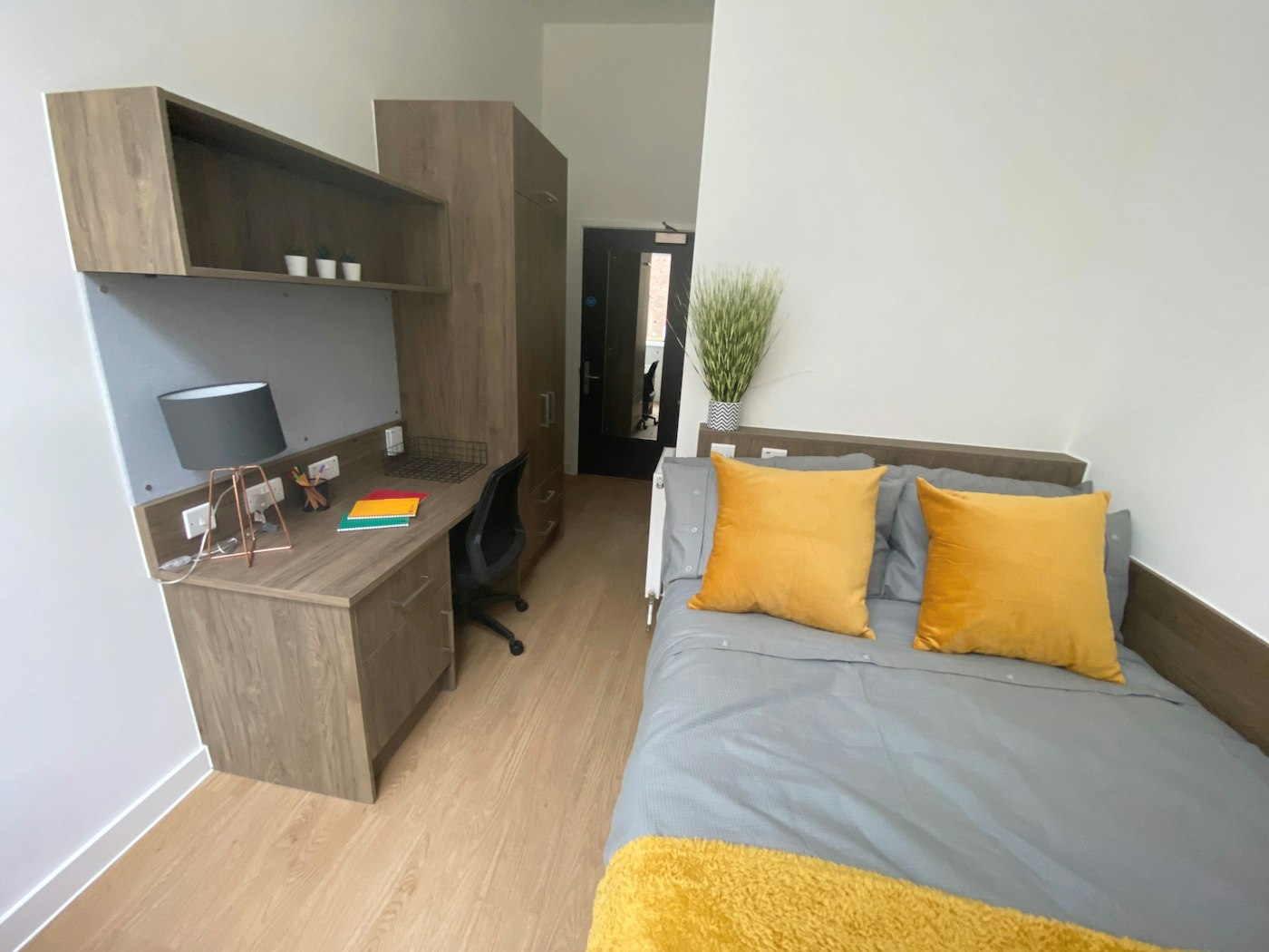  En-Suite Bronze  -  The Oaks  - Gallery -  1